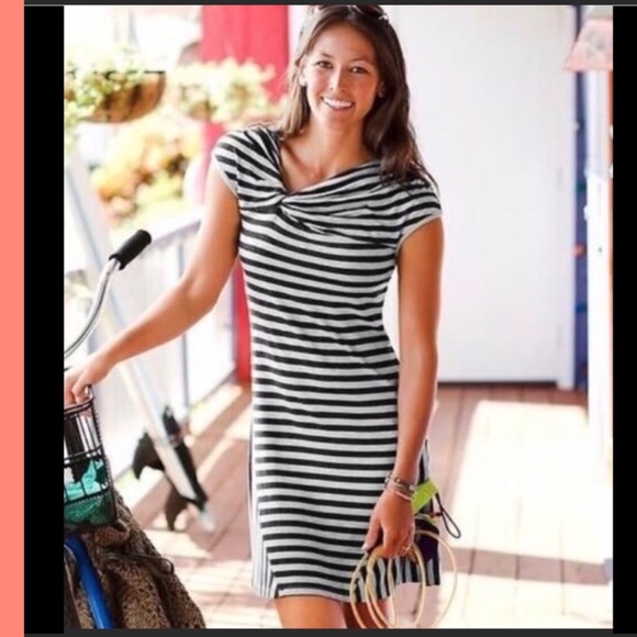 Athleta Dresses & Skirts - Athleta Black and Grey Striped Pahala Dress. P/M/A846